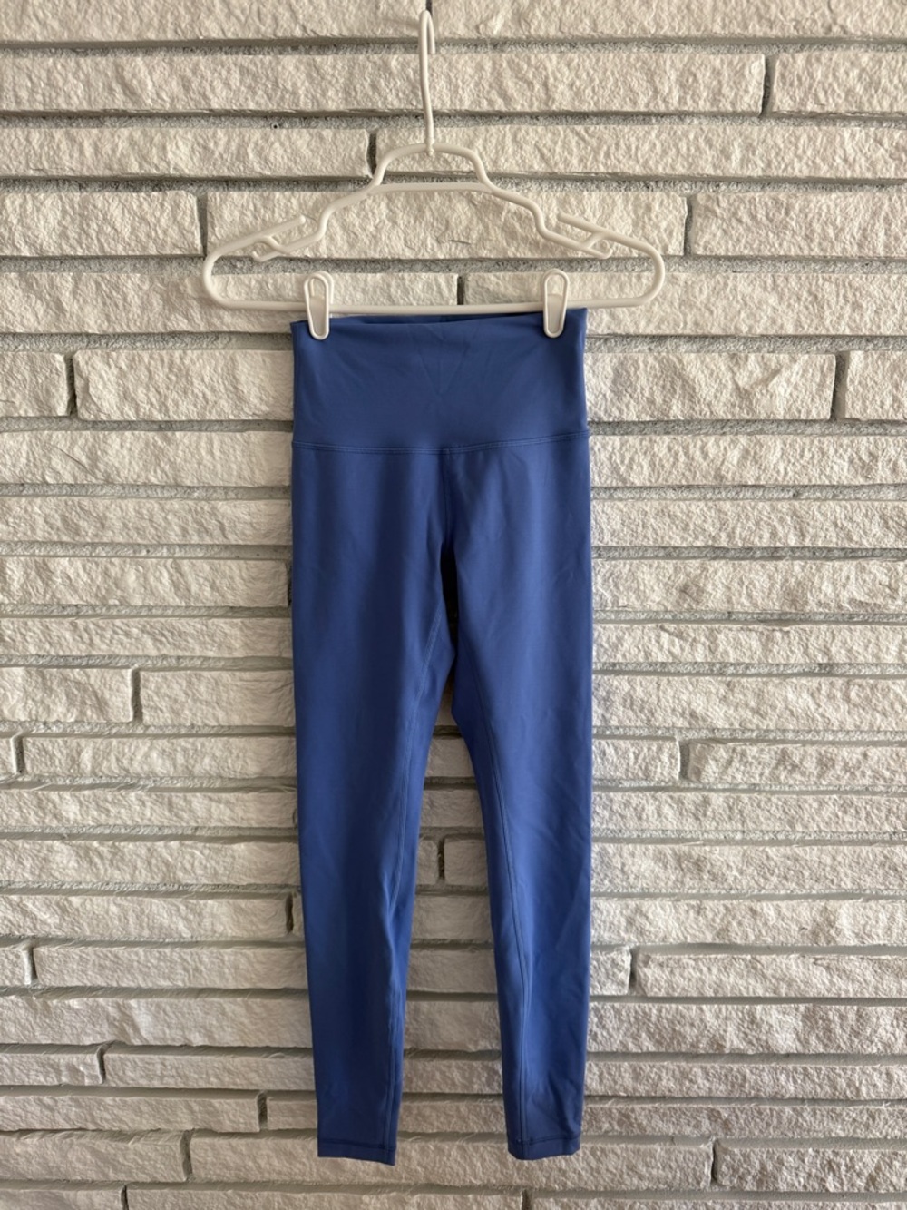 Lululemon High-Waist Blue Active Leggings NWOT size 4